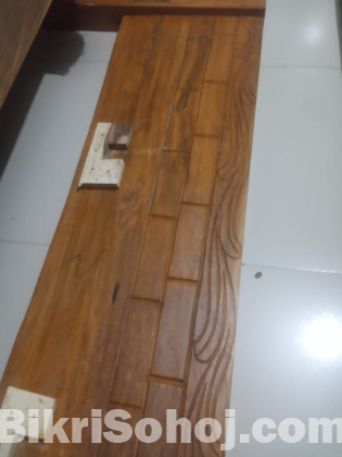 খাট এবং ম্যাট্রেস ৬ ফিট বাই ৭ ফিট